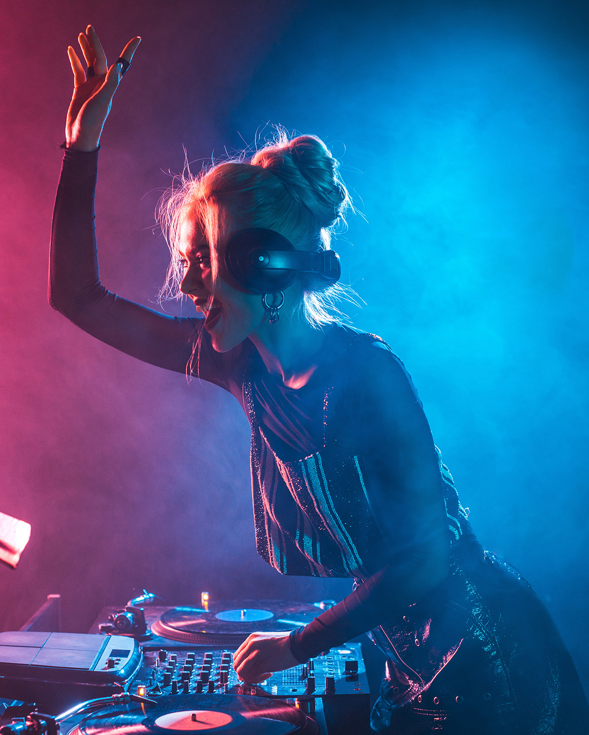 Professional Entertainment DJ Karaoke